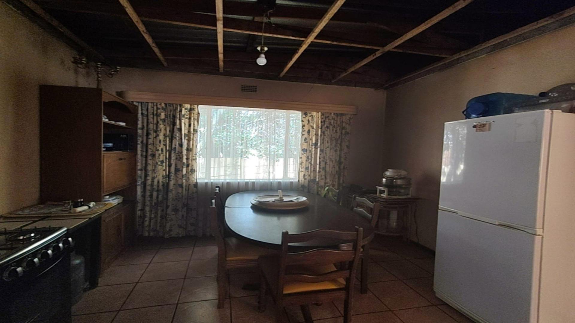 Dining Room of property in Sunair Park