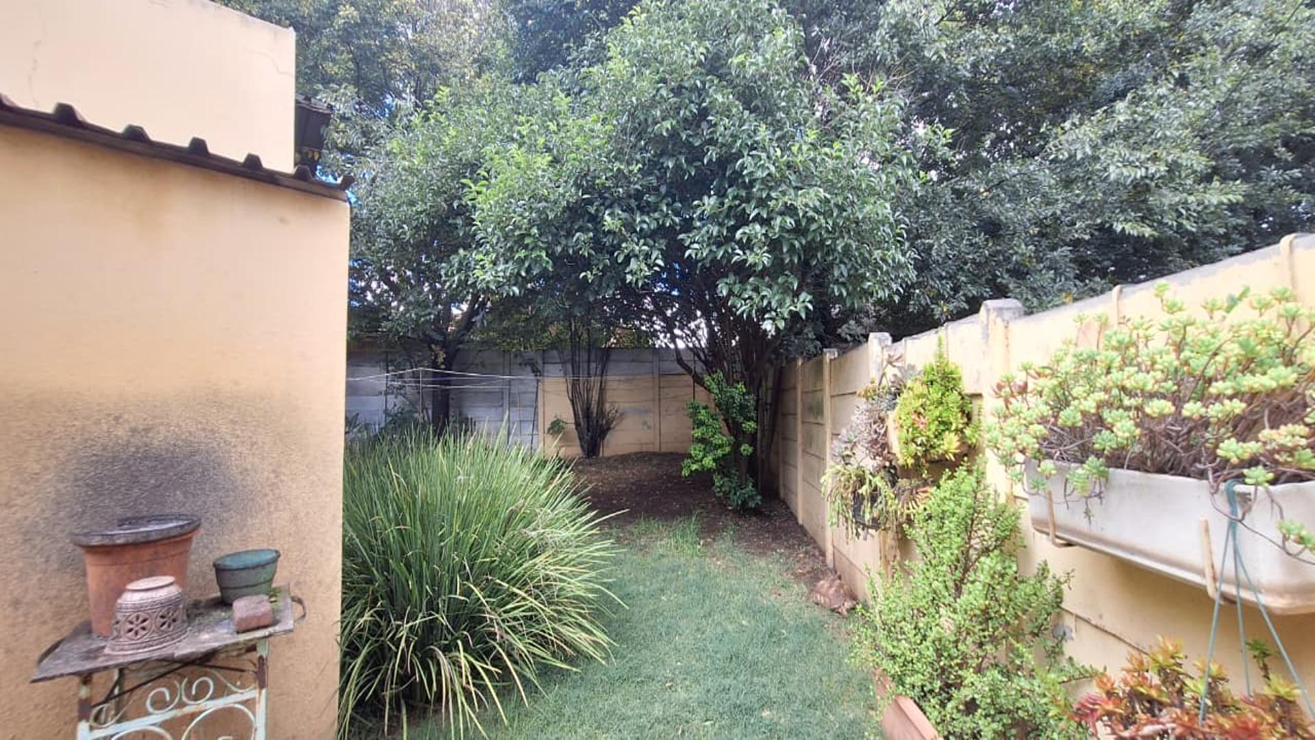 Backyard of property in Sunair Park