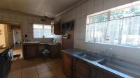 Kitchen of property in Sunair Park
