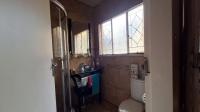 Bathroom 1 - 5 square meters of property in Sunair Park