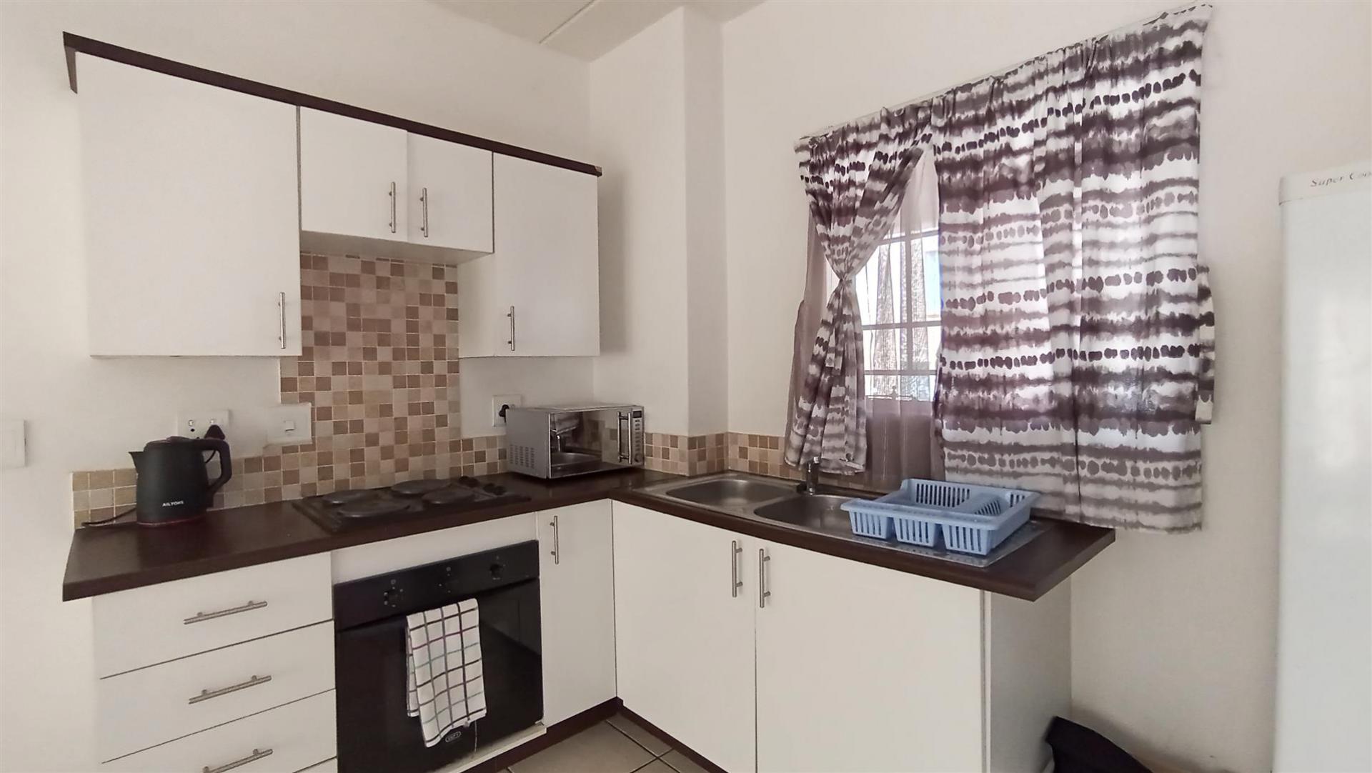 Kitchen - 10 square meters of property in Grand Central