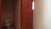 Bathroom 1 - 7 square meters of property in Middelburg - MP