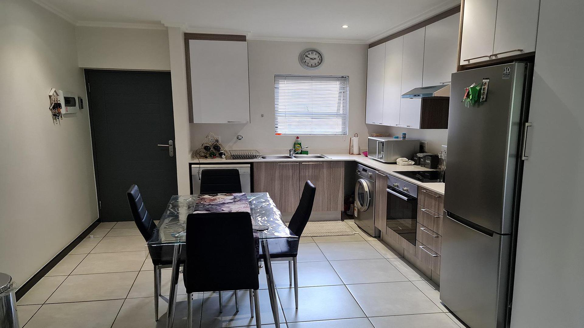 Dining Room - 8 square meters of property in Beverley