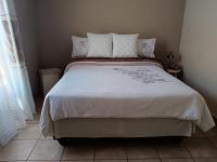 Bed Room 1 of property in Sky City