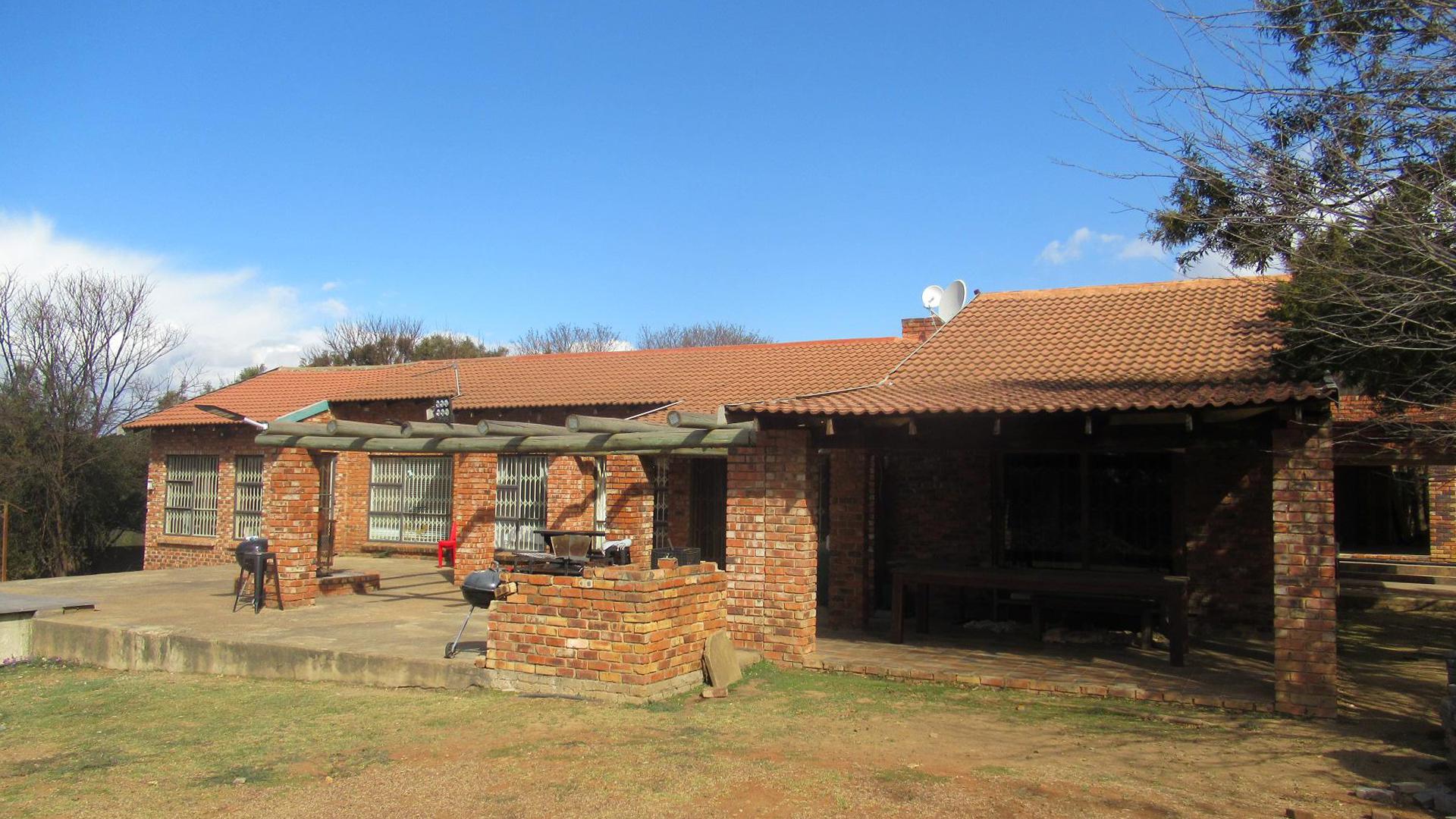 Backyard of property in Driefontein