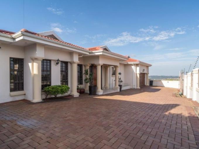 4 Bedroom House for Sale For Sale in Dawncliffe MR579773