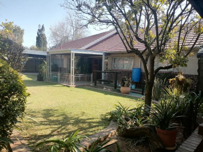 4 Bedroom House for Sale For Sale in Parkhill Gardens - MR579838