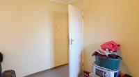 Main Bedroom - 11 square meters of property in Panorama Gardens