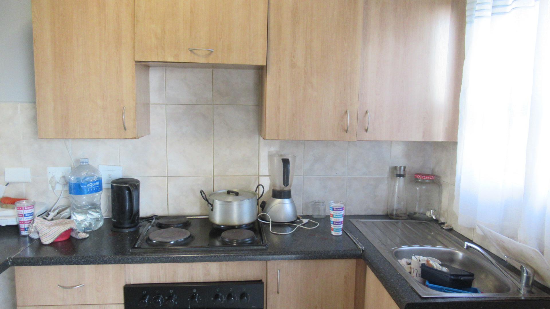 Kitchen - 8 square meters of property in Parkrand