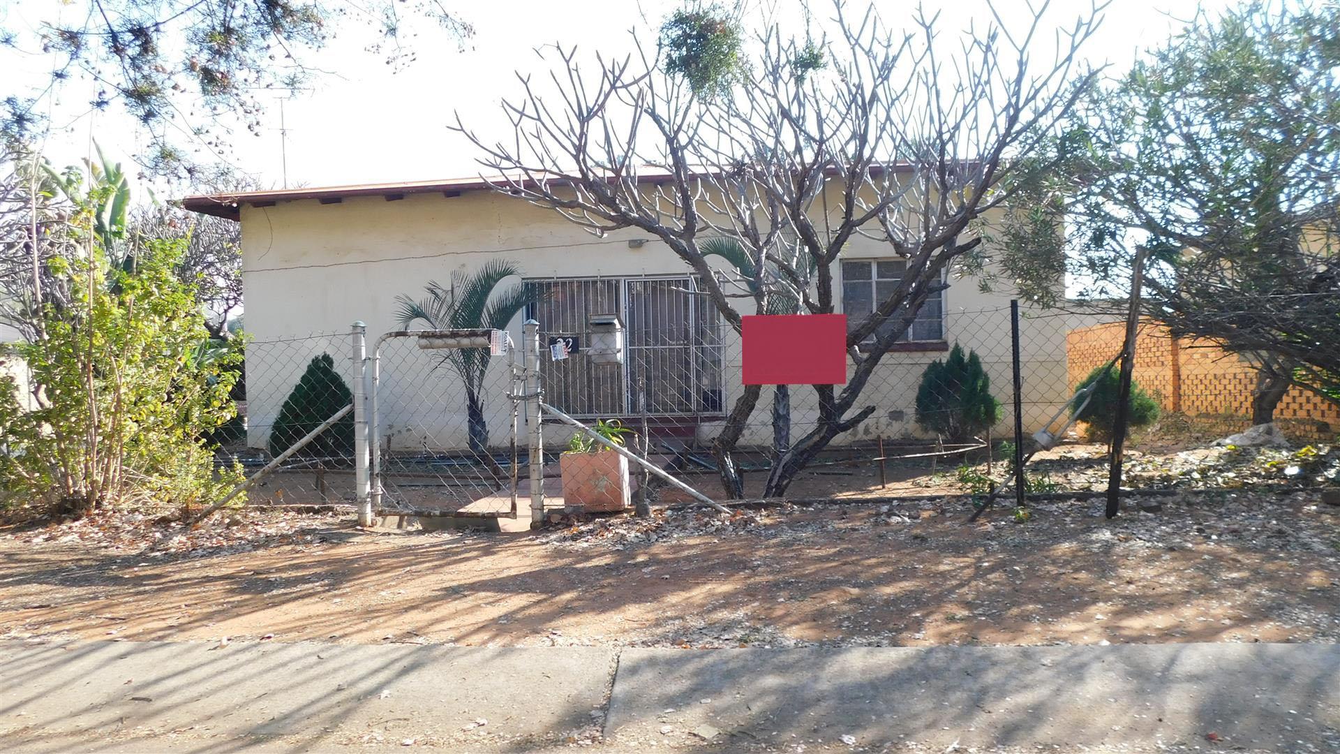 Front View of property in Capital Park