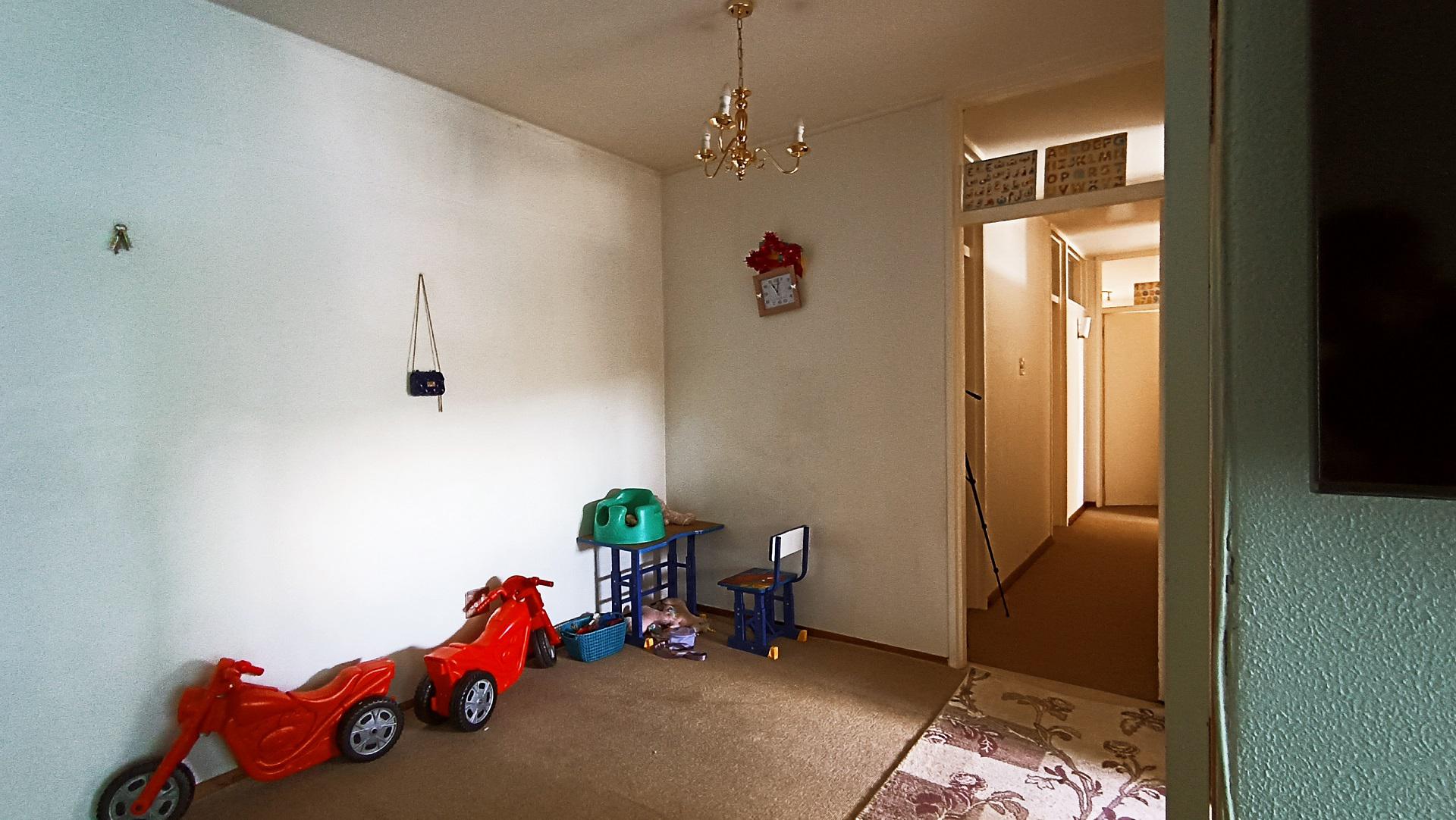 Dining Room - 7 square meters of property in Bellville