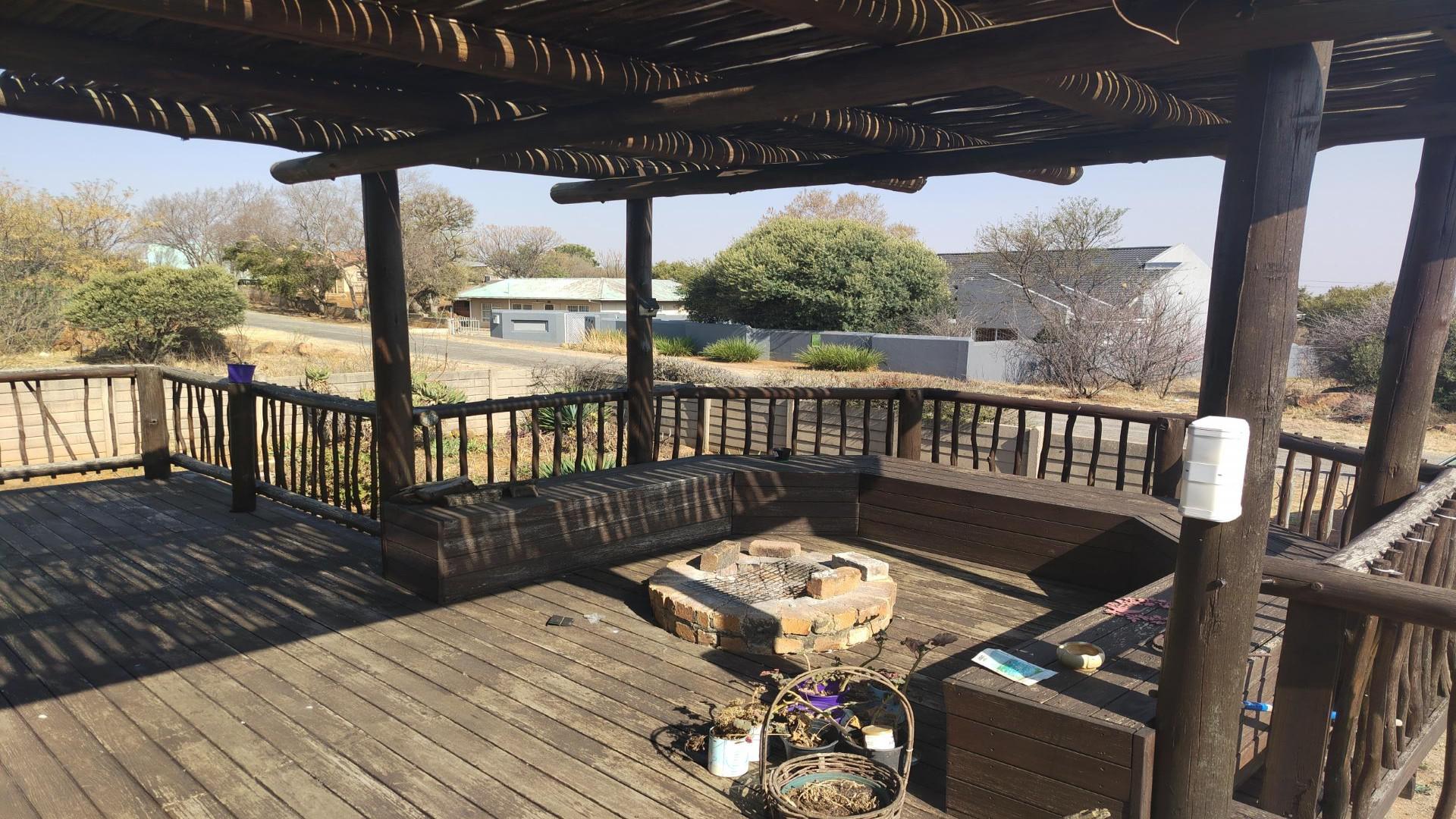 Patio - 4 square meters of property in Vaalmarina