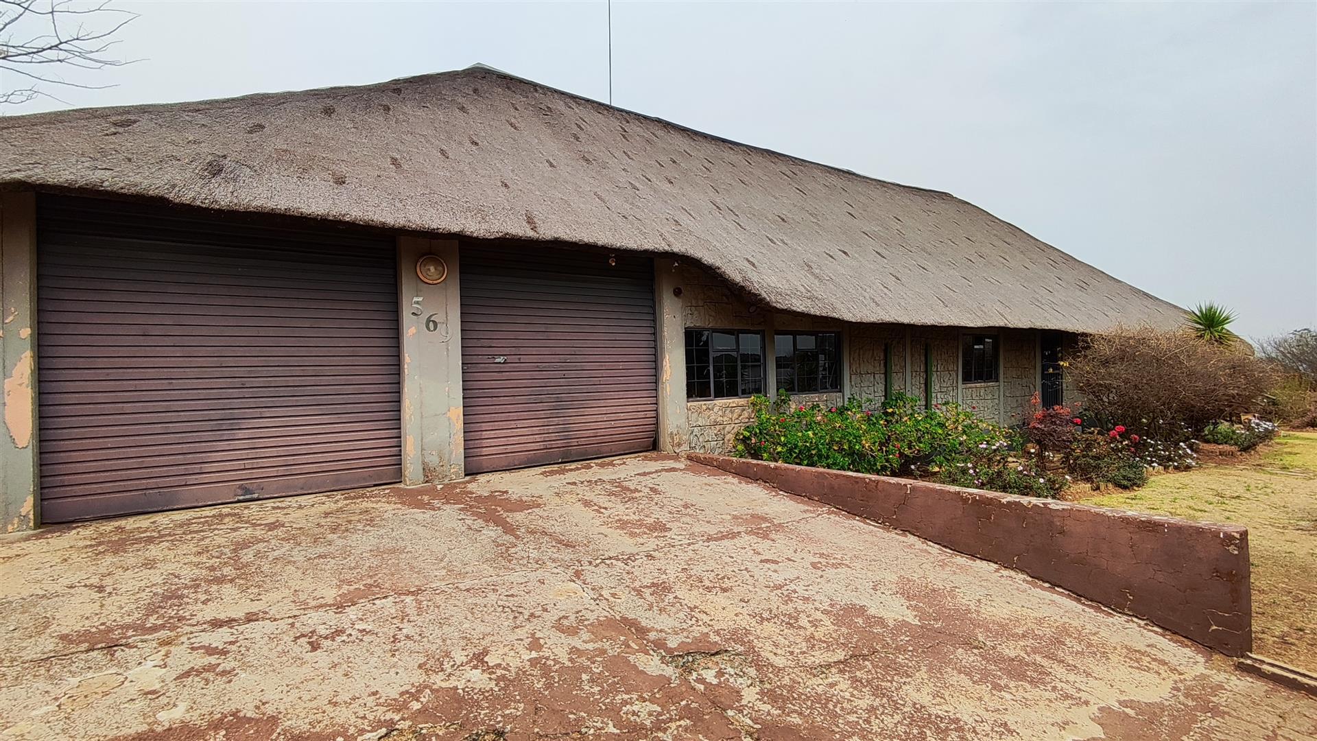Front View of property in Vaalmarina
