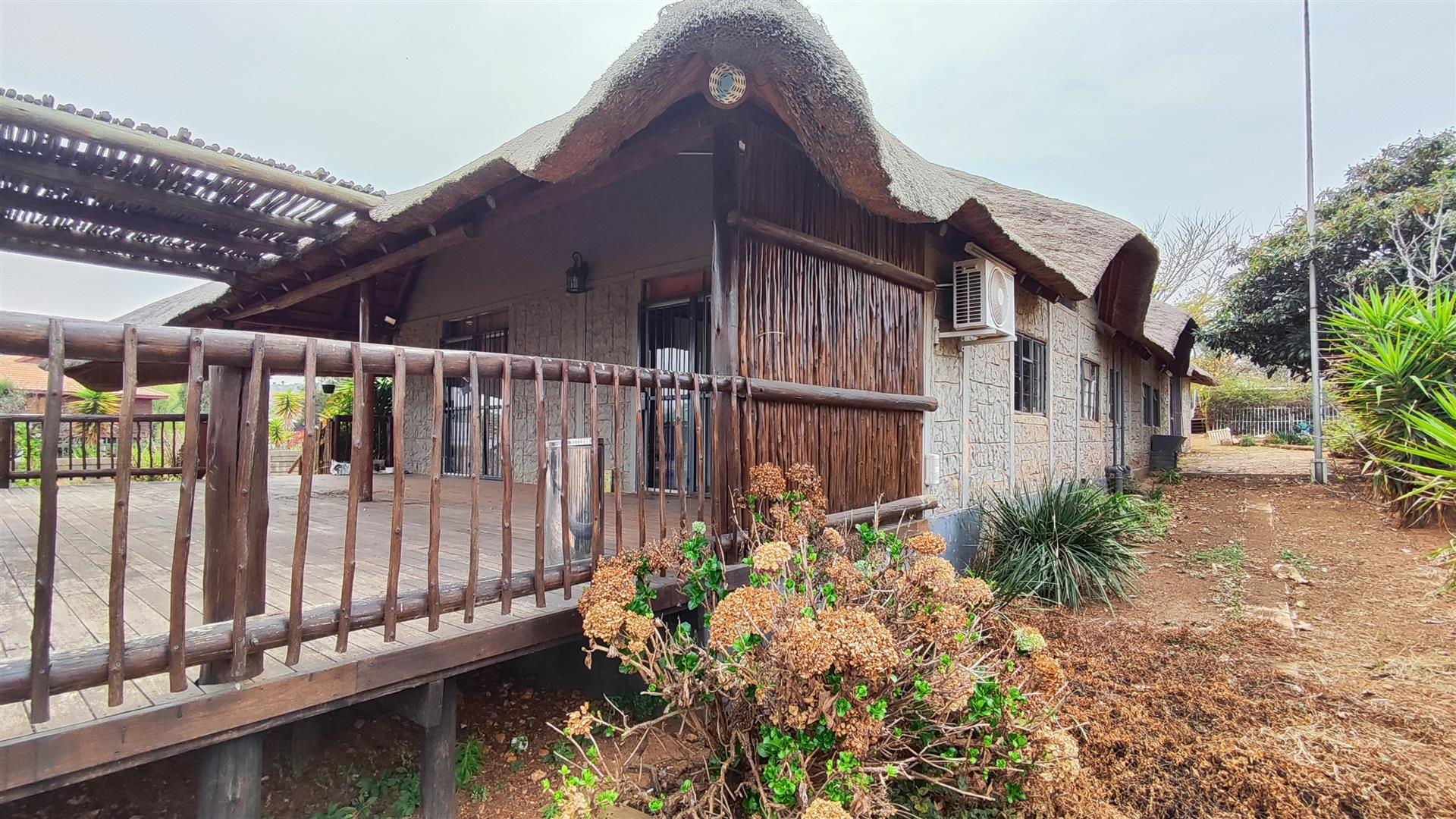 Front View of property in Vaalmarina