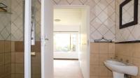 Main Bathroom - 6 square meters of property in Thatchfield Gardens