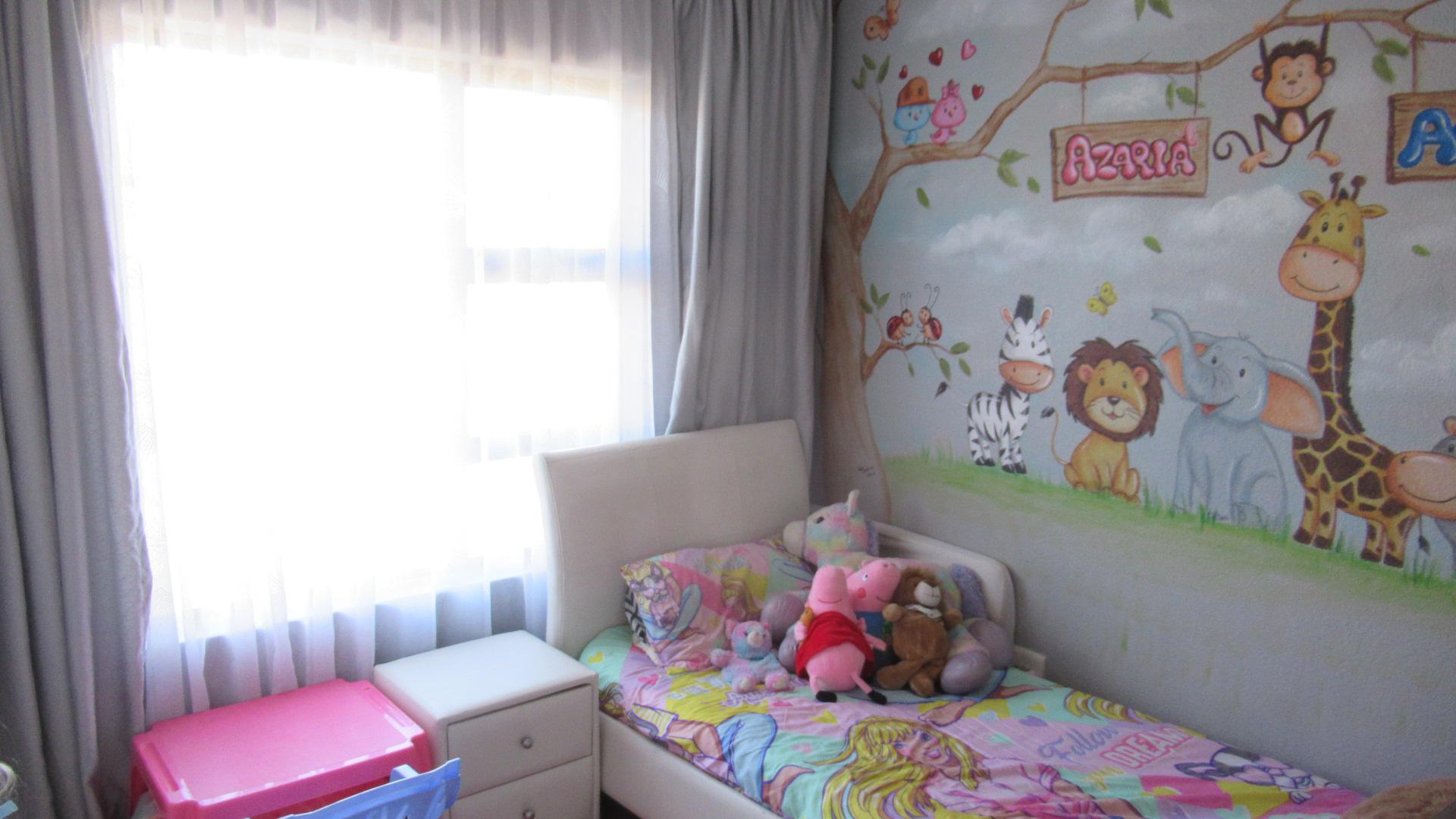 Bed Room 1 - 10 square meters of property in Alberton