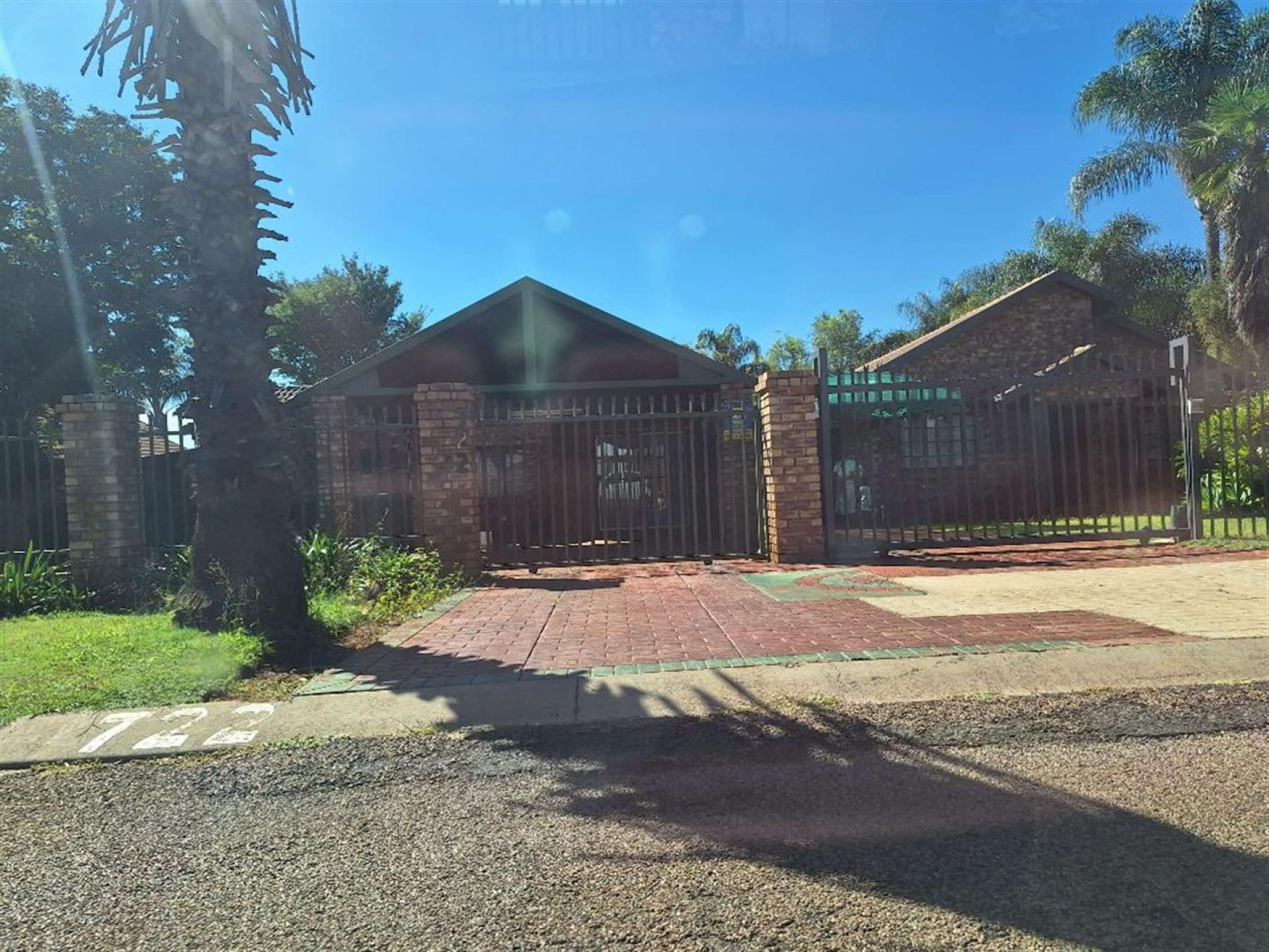 Front View of property in Doornpoort