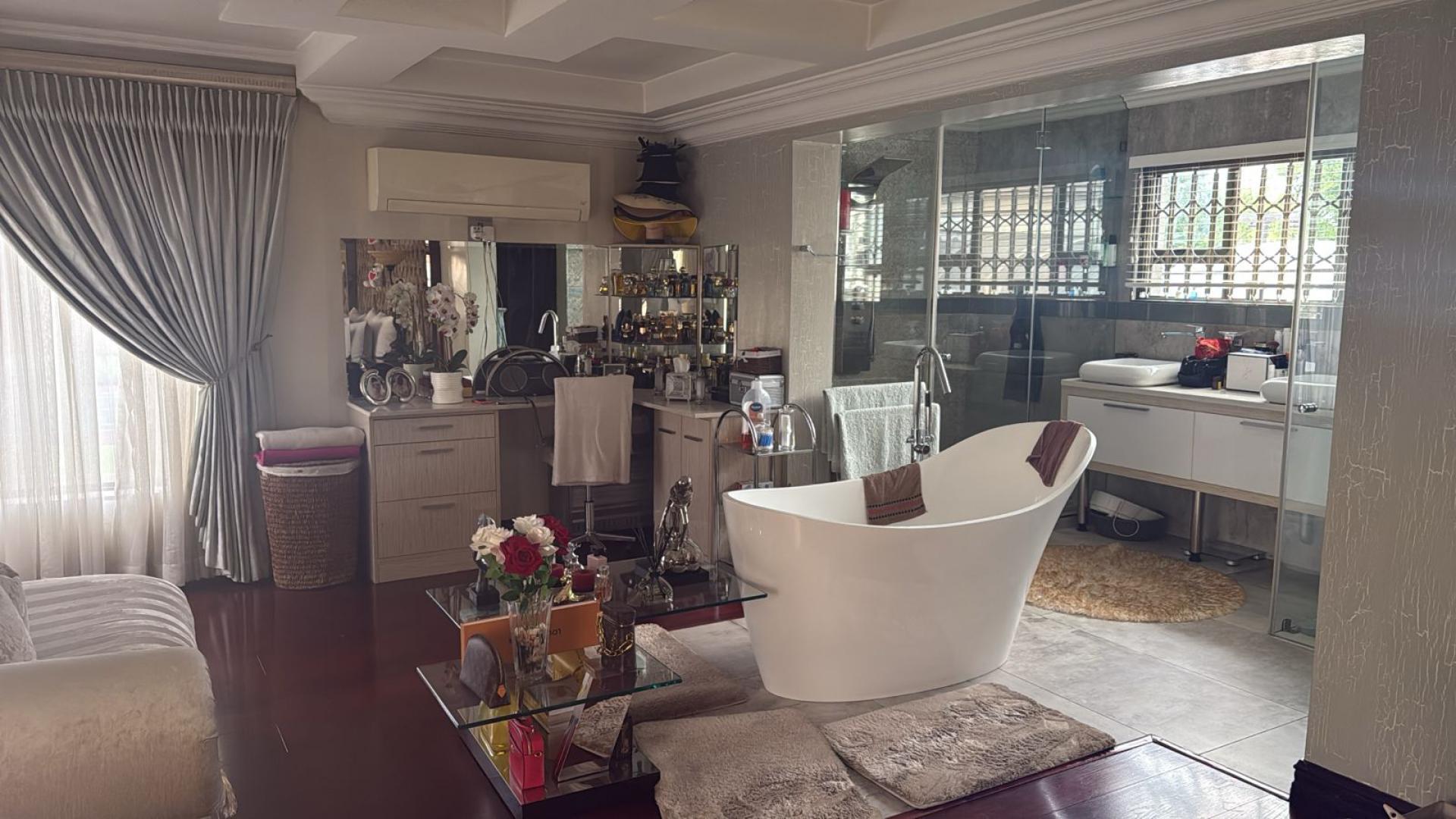 Bathroom 1 of property in Raslouw