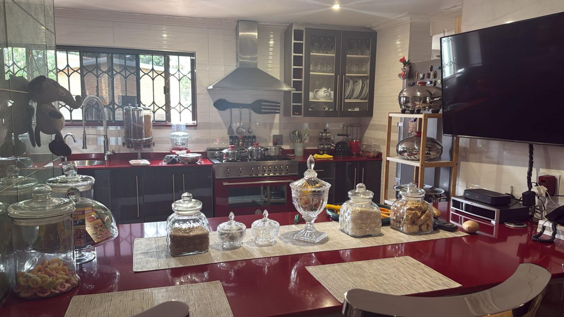 Kitchen of property in Raslouw