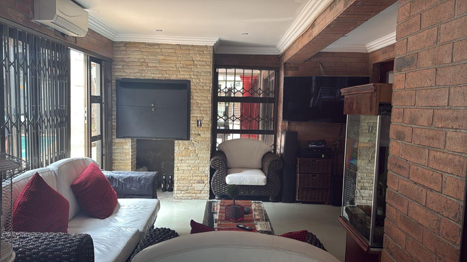 Patio of property in Raslouw