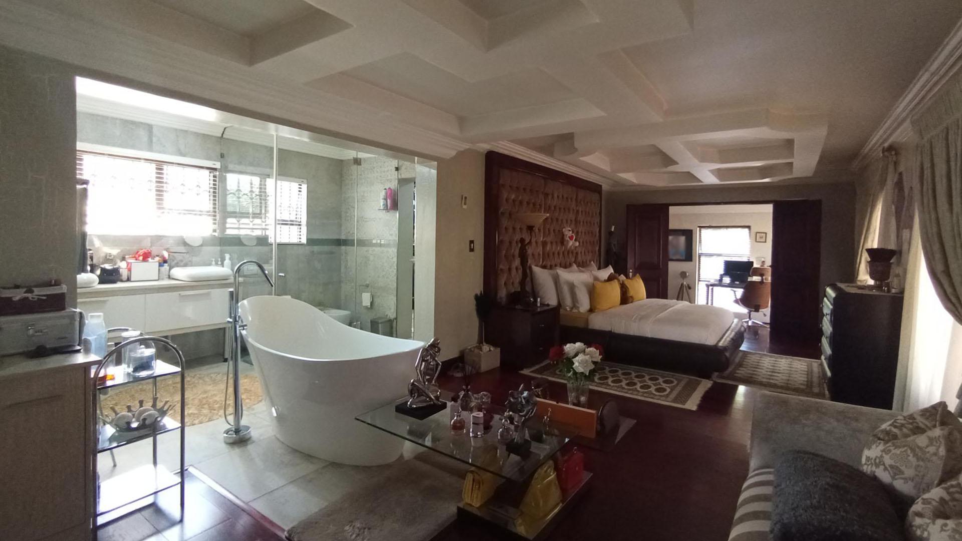 Main Bedroom - 144 square meters of property in Raslouw