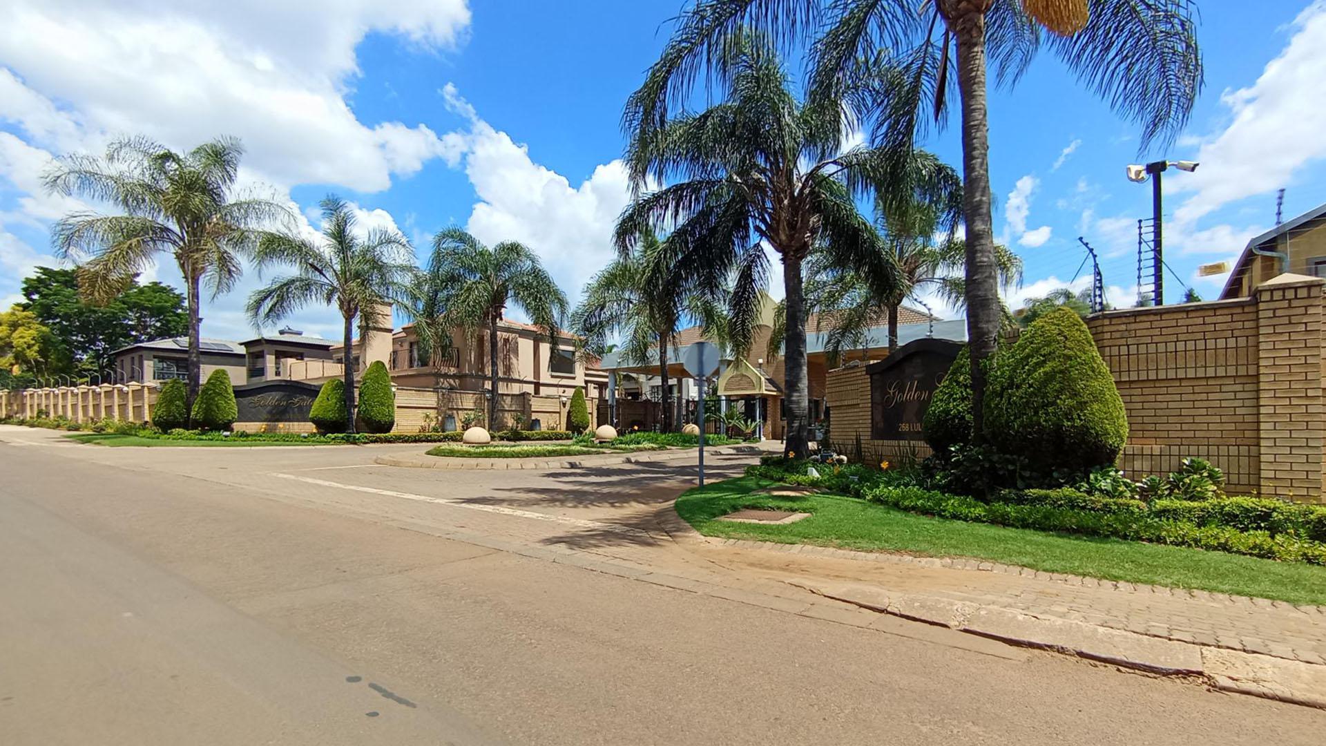 Front View of property in Raslouw