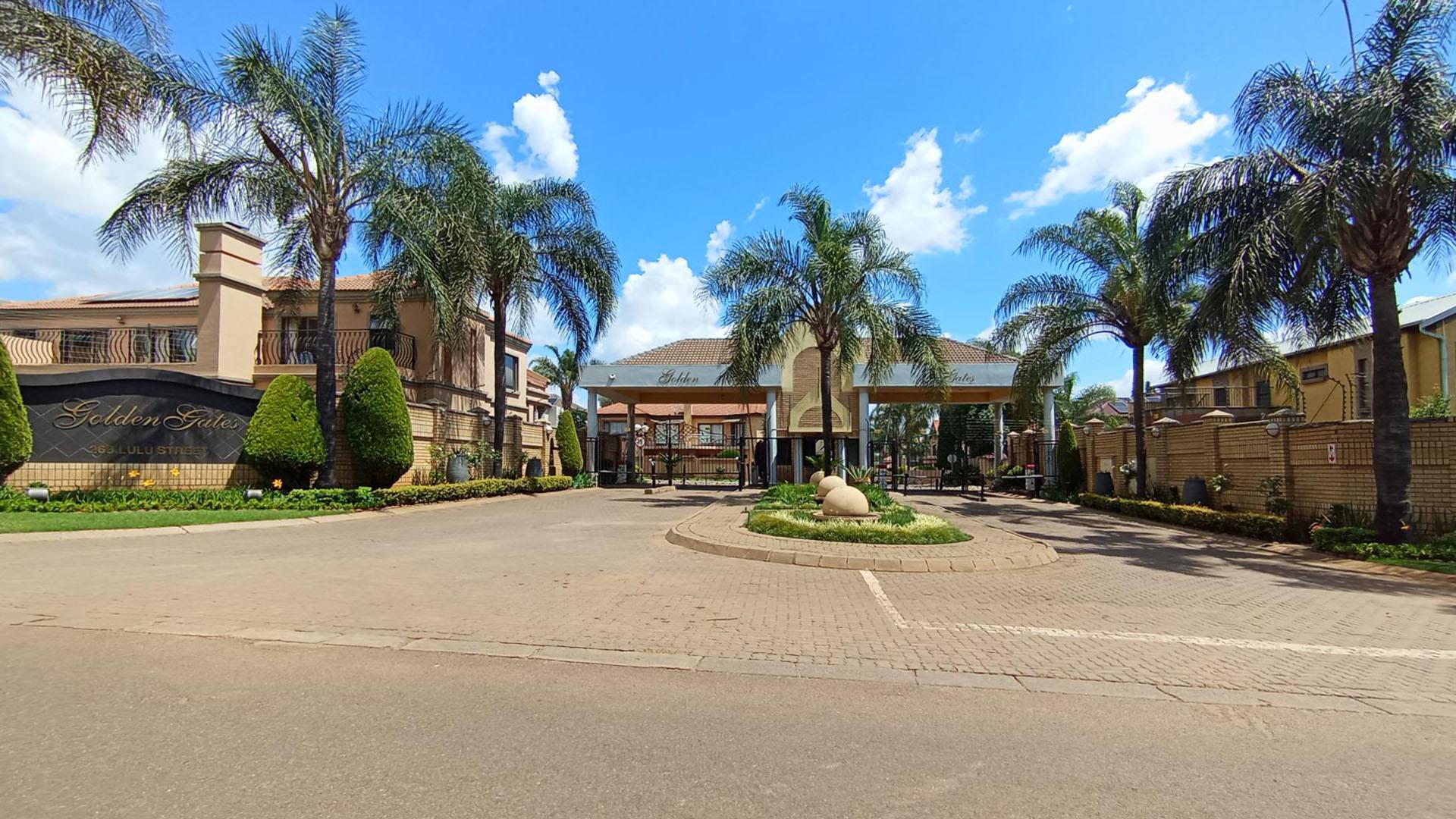 Front View of property in Raslouw