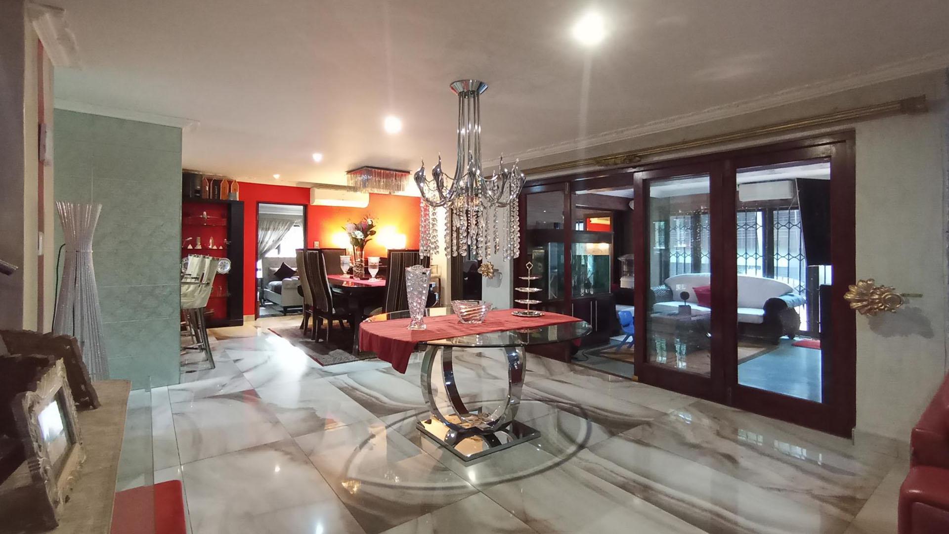 Dining Room - 41 square meters of property in Raslouw