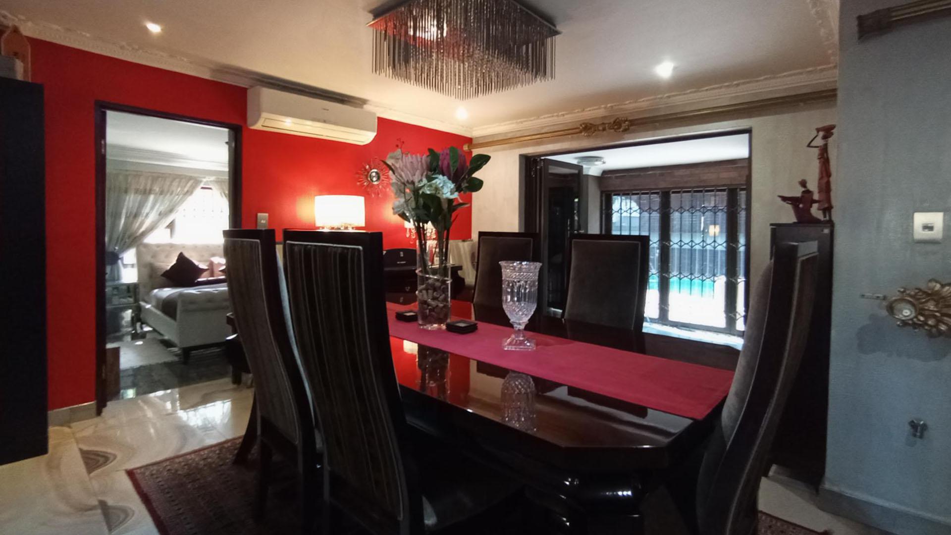 Dining Room - 41 square meters of property in Raslouw