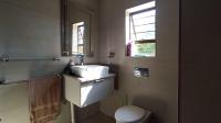 Bathroom 3+ - 14 square meters of property in Raslouw