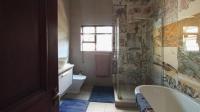Bathroom 3+ - 14 square meters of property in Raslouw