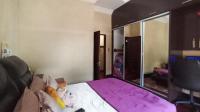 Bed Room 2 - 21 square meters of property in Raslouw