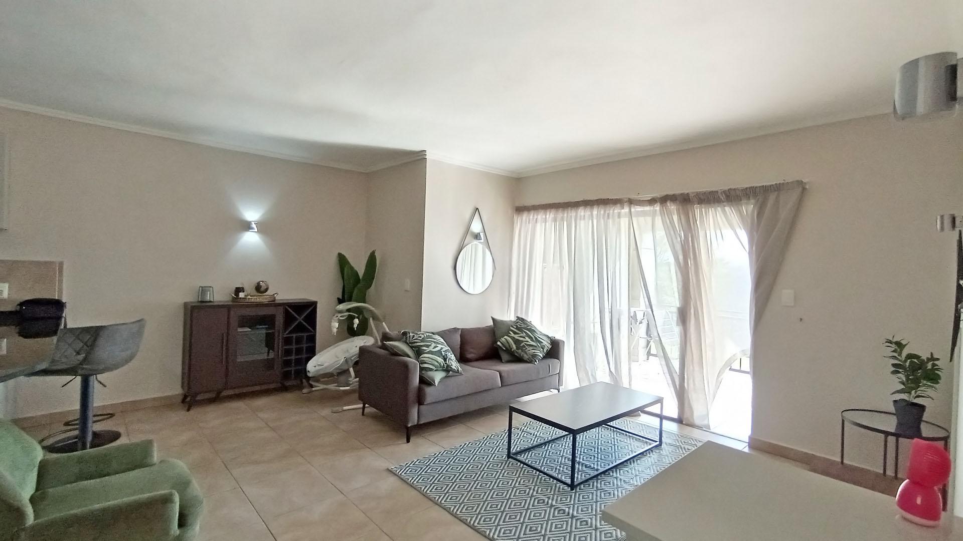 Lounges - 24 square meters of property in Ballito