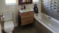 Bathroom 2 - 4 square meters of property in Roodia