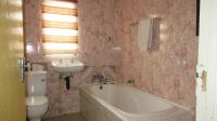 Bathroom 1 - 5 square meters of property in Protea Glen