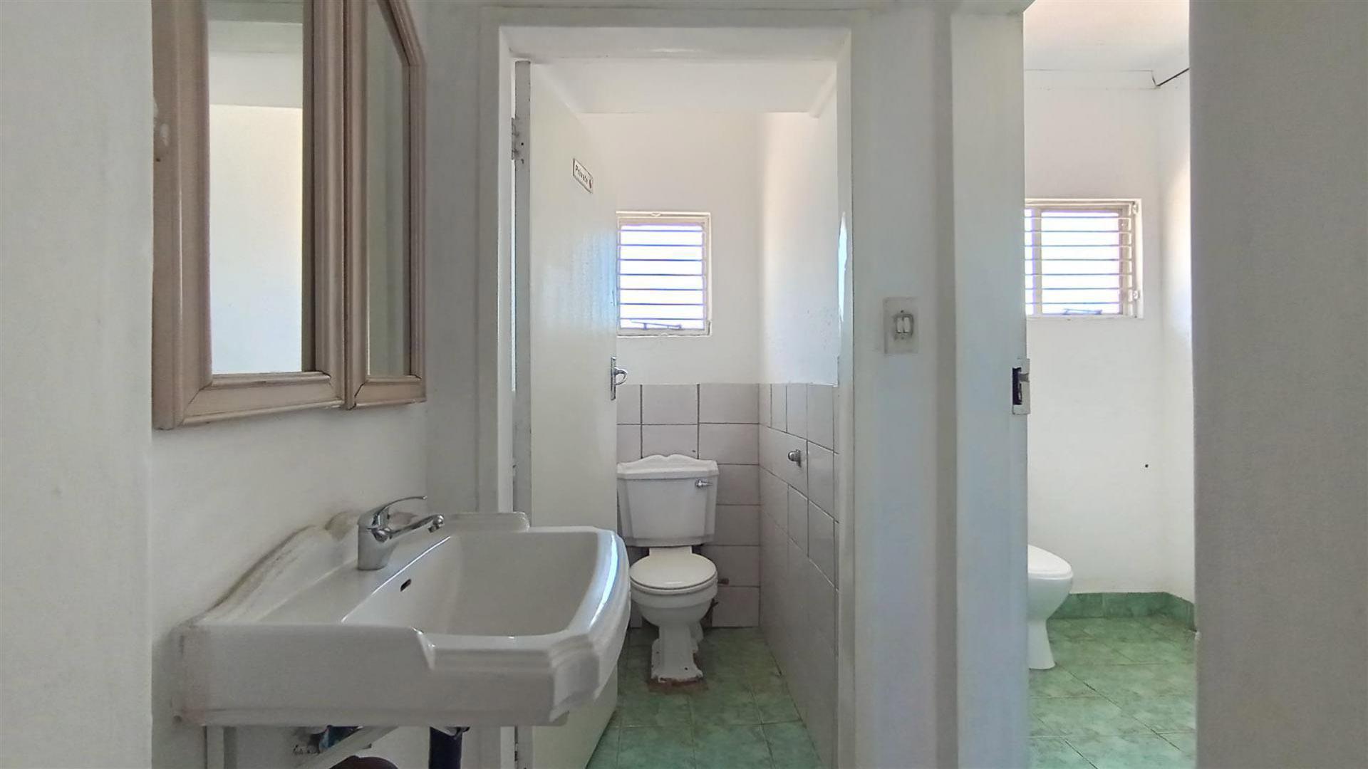 Bathroom 1 - 7 square meters of property in Proclamation Hill