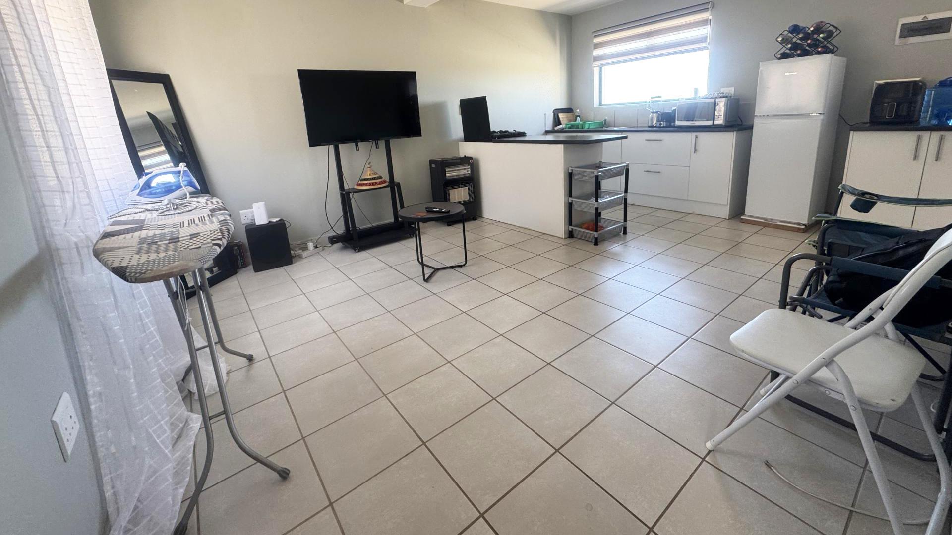 Lounges of property in Kidds Beach