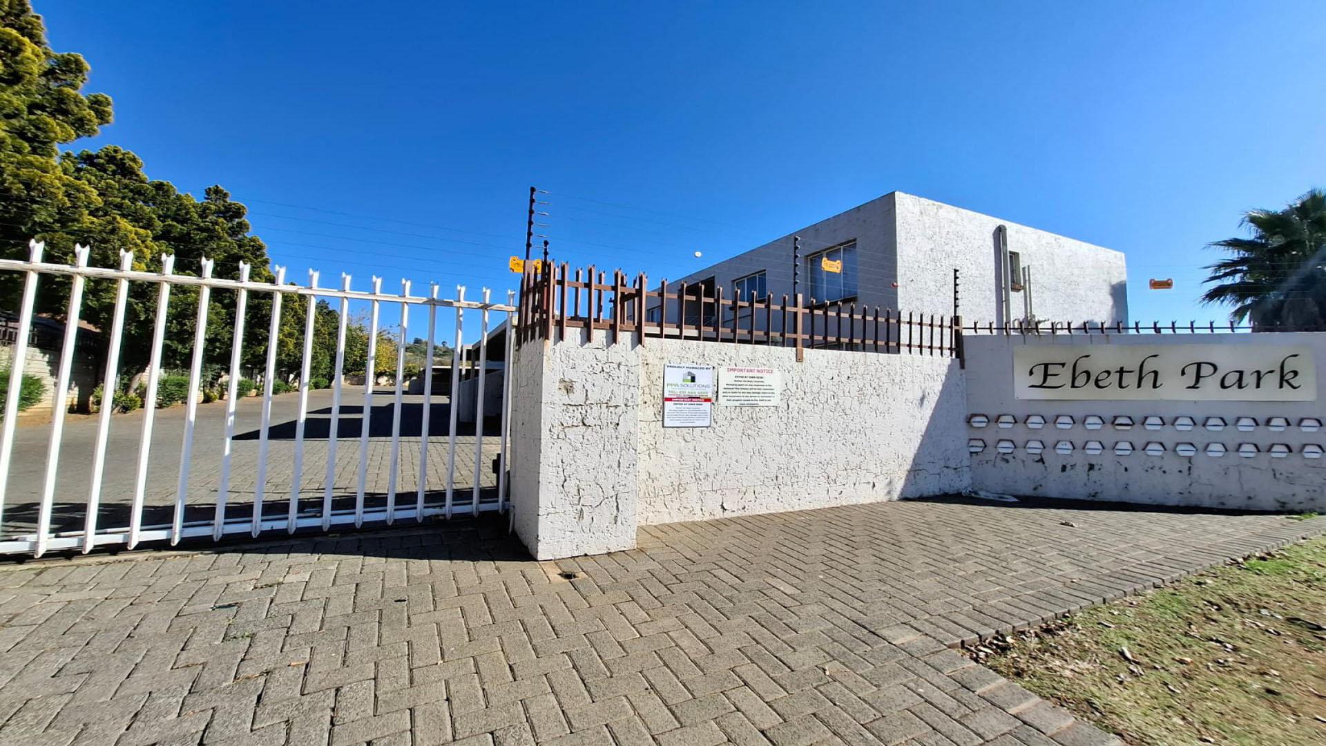 Front View of property in Bloemfontein