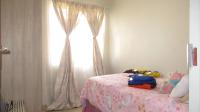 Bed Room 1 - 8 square meters of property in Mindalore