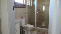 Main Bathroom - 5 square meters of property in Mindalore
