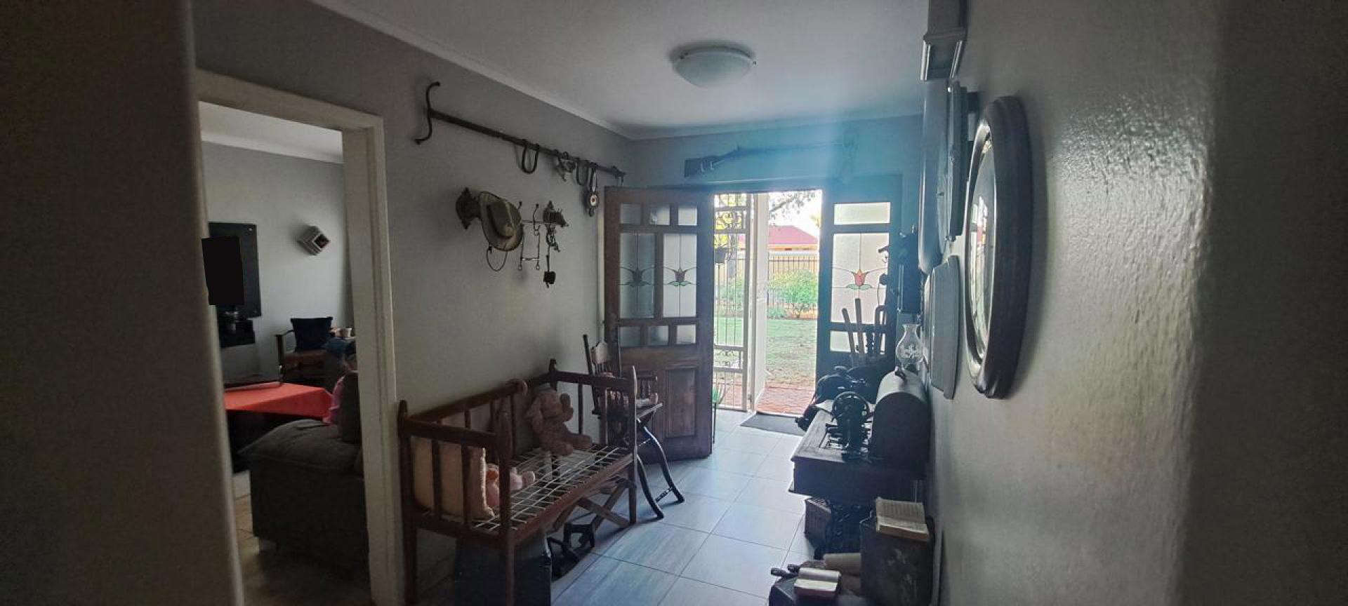 Informal Lounge of property in Bayswater