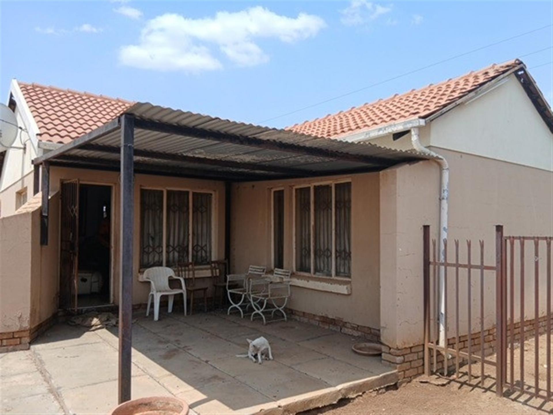 Front View of property in Kudube