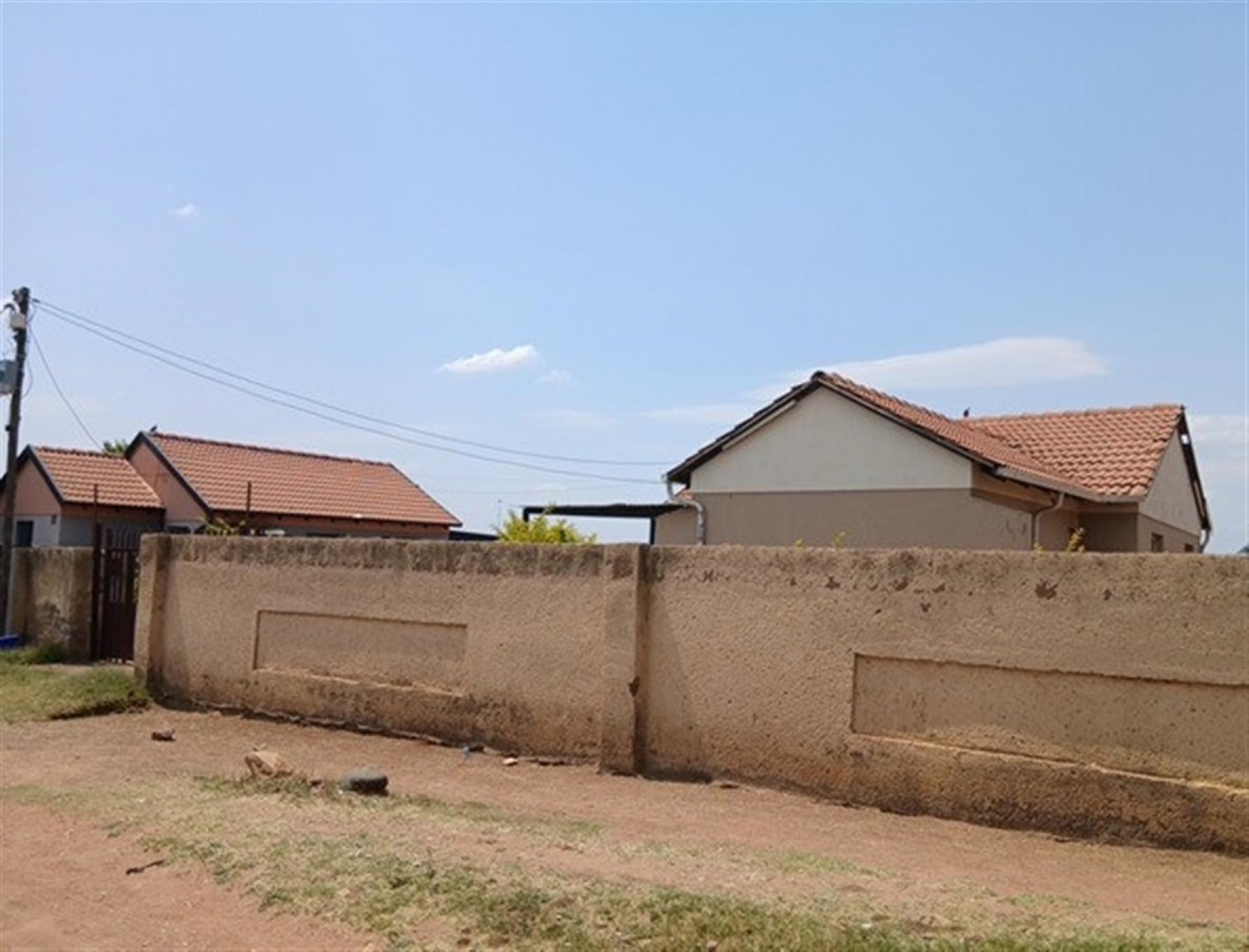 Front View of property in Kudube