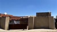 Front View of property in Entshonalanga