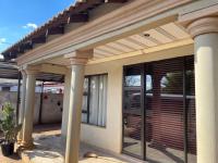 3 Bedroom 1 Bathroom House for Sale for sale in Protea Glen