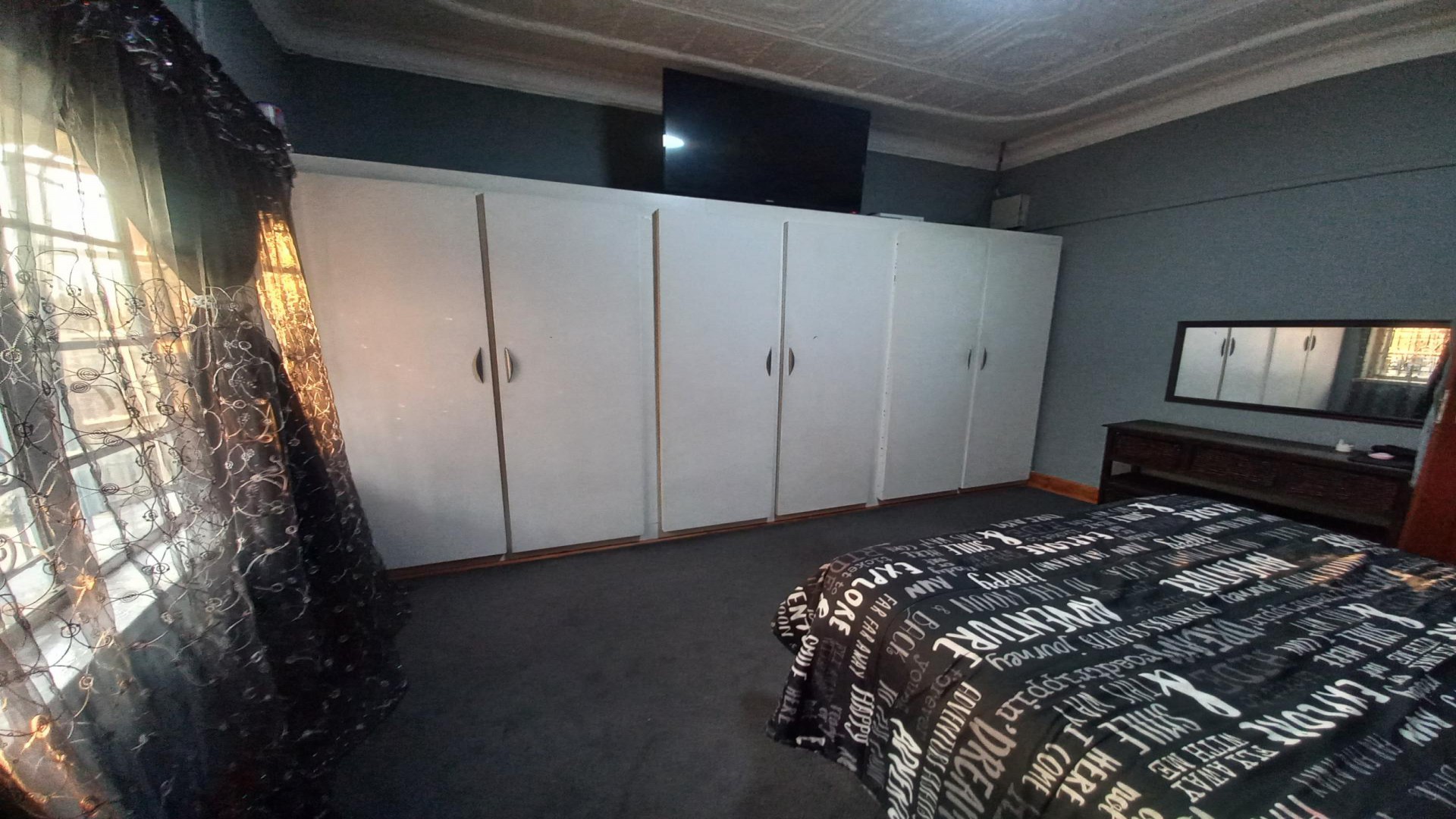 Bed Room 1 - 17 square meters of property in Selection park