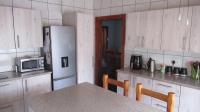 Kitchen - 21 square meters of property in Selection park