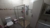 Bathroom 1 - 6 square meters of property in Selection park