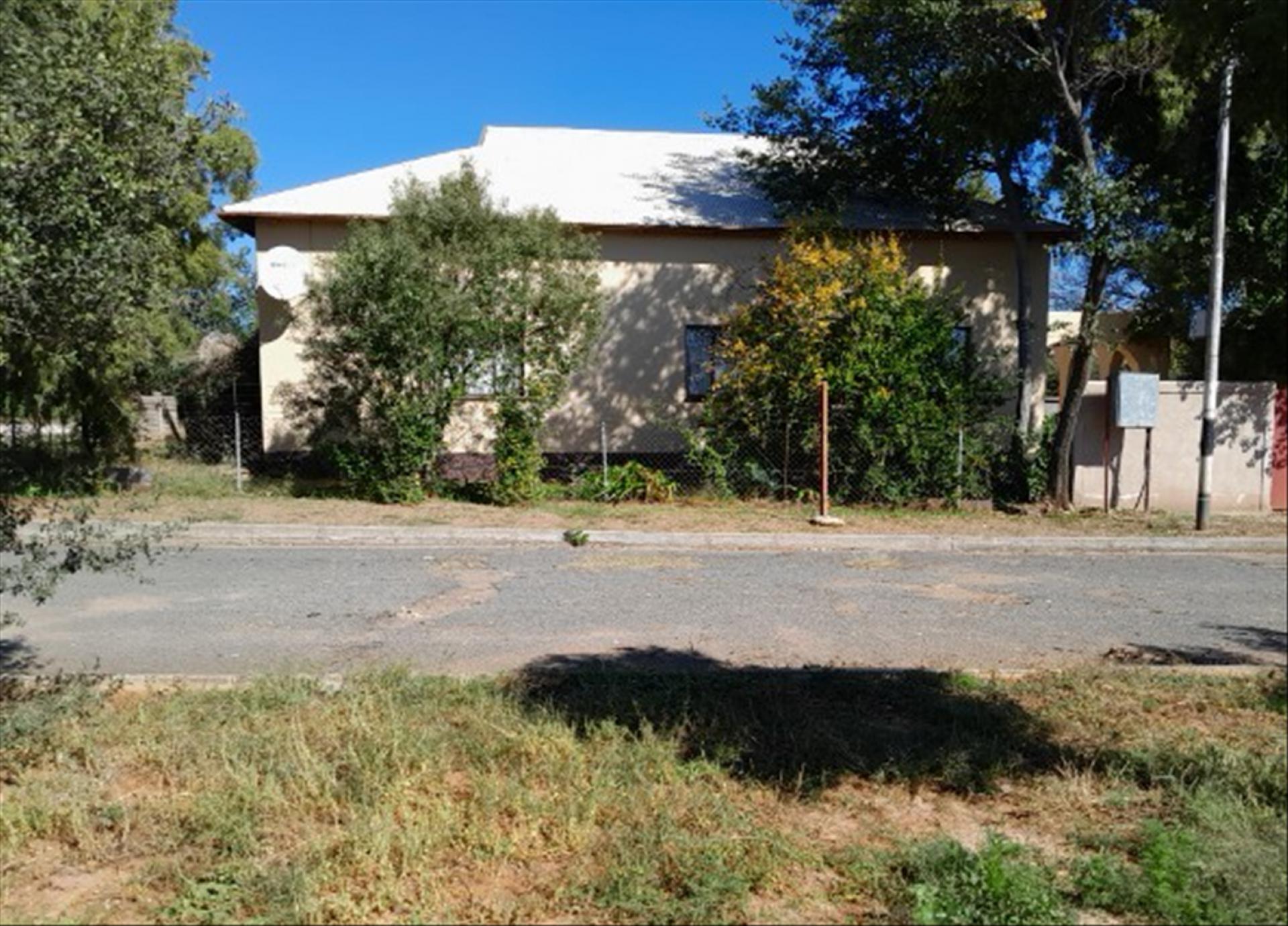 Front View of property in Boshof