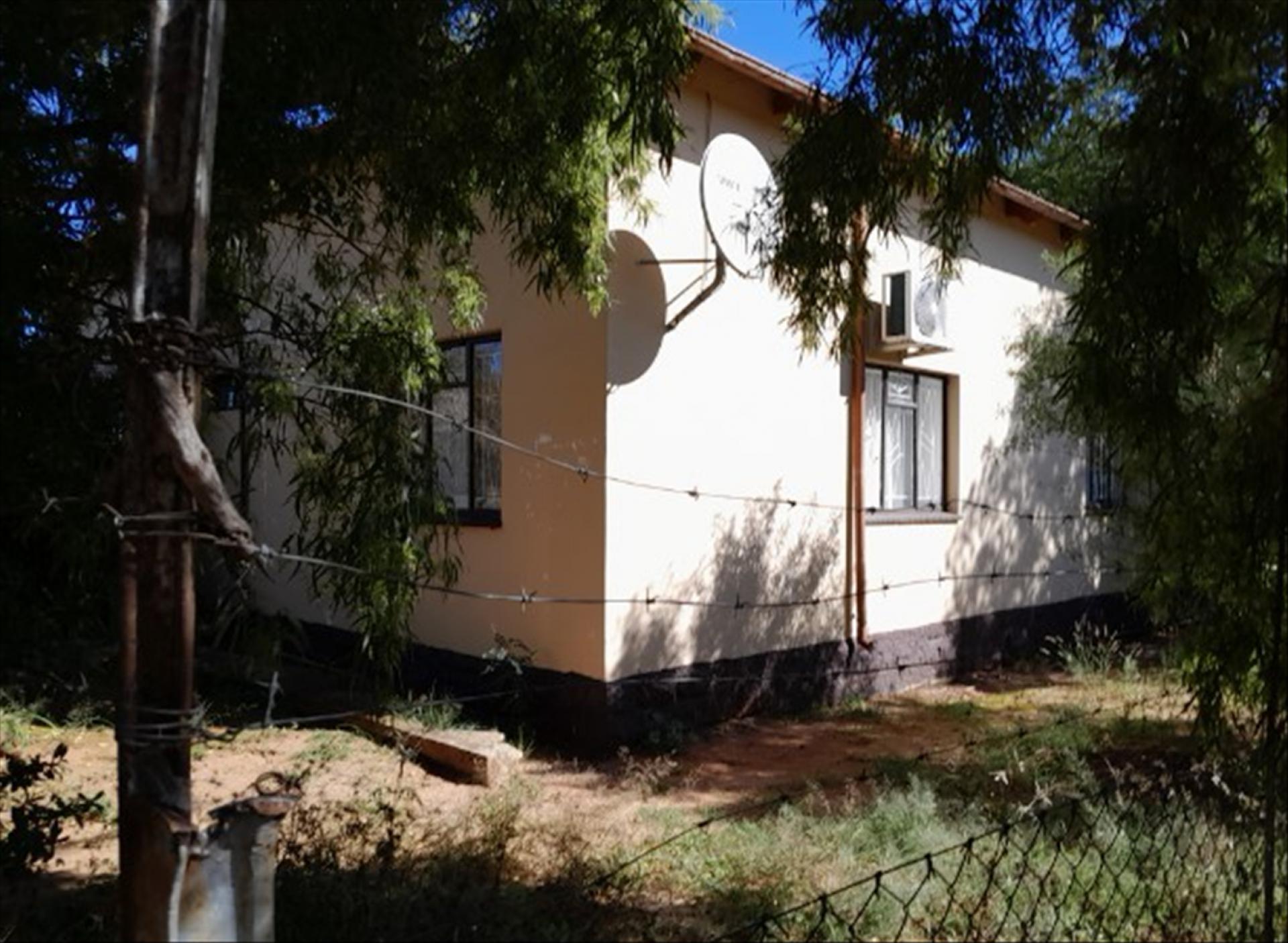 Front View of property in Boshof
